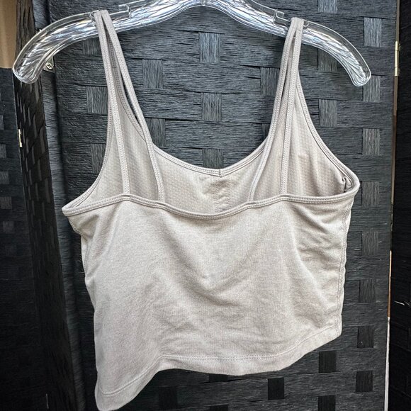 Vuori Women's Halo Performance Crop - Medium, Oatmeal Heather - Picture 2 of 3